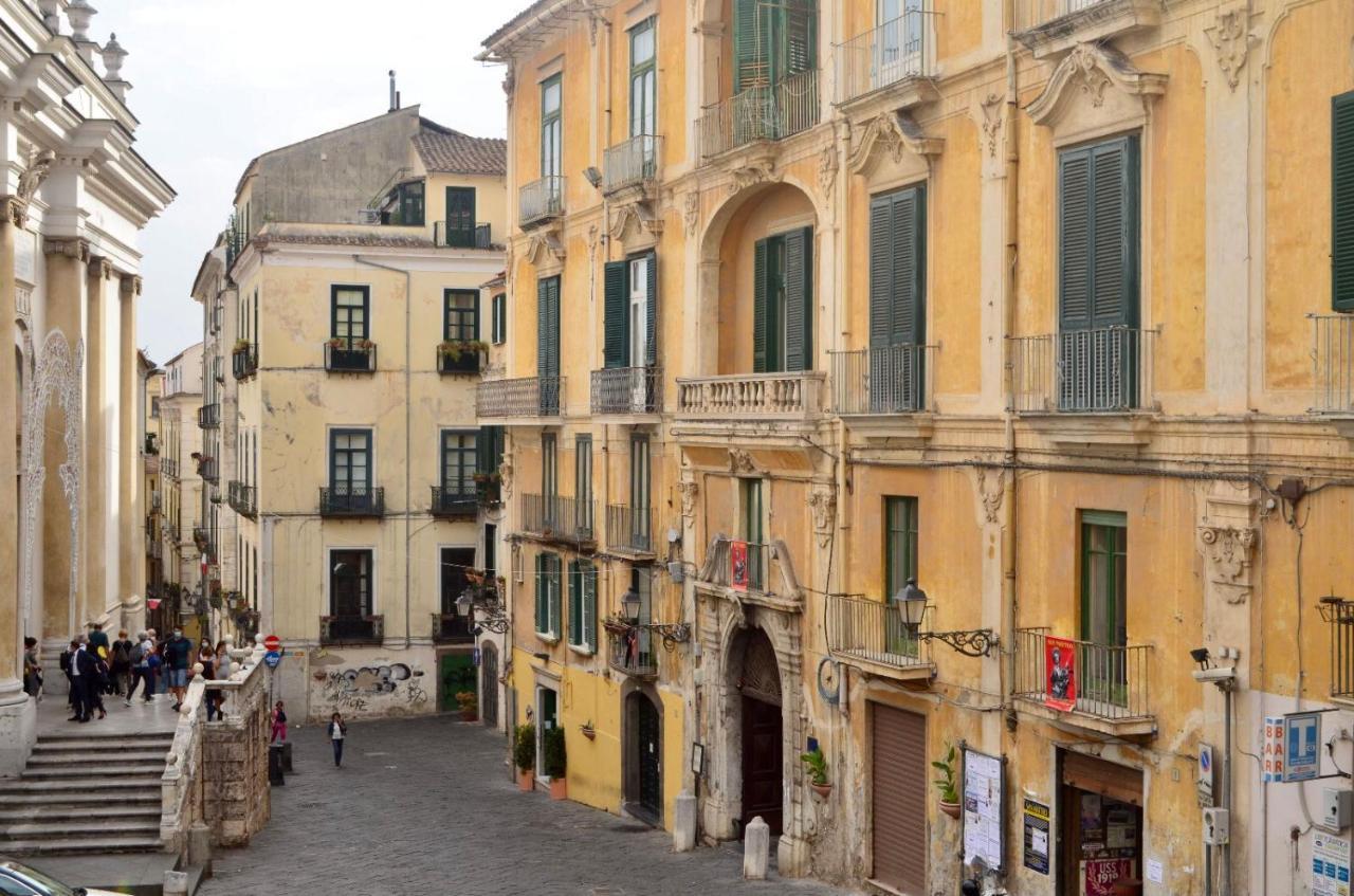 Le Ginestre In Centro Bed and Breakfast Salerno Exterior foto